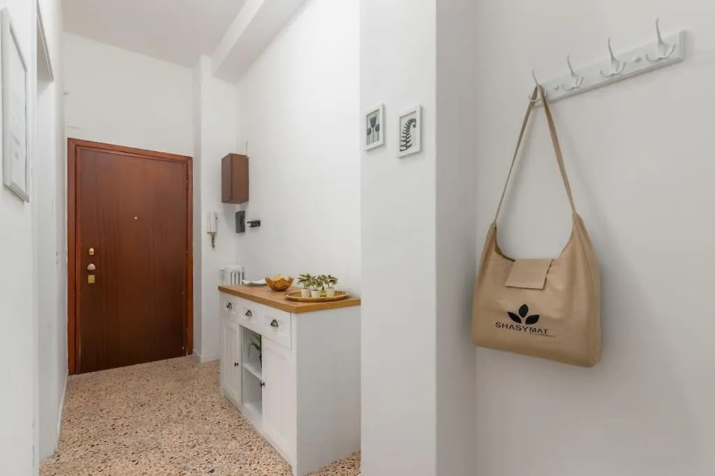 Apartment Monza Centro-Milano-Como,Suite Vicino Stazione Italy
